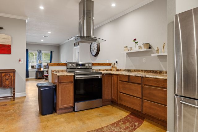 465 Frostdale Drive, Elm Mott, TX 76640