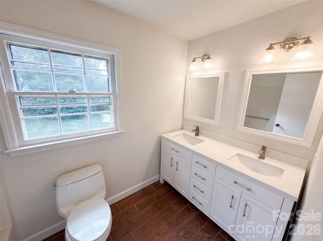 8909 Danson Drive, Charlotte, NC 28277