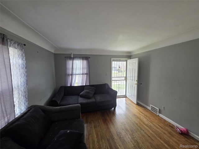 9369 Sanilac Street, Detroit, MI 48224