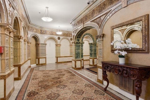 4 Charlesgate E 106, Boston, MA 02215