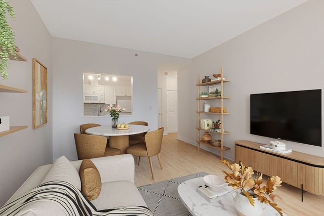 4 Charlesgate E 106, Boston, MA 02215