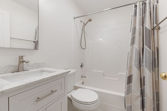 4 Charlesgate E 106, Boston, MA 02215