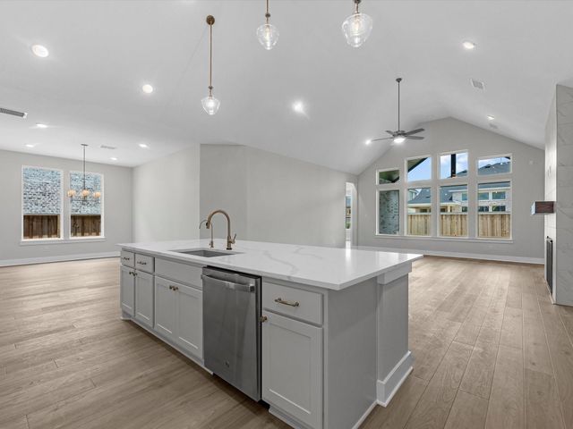 19706 Centennial Park Lane, Cypress, TX 77433