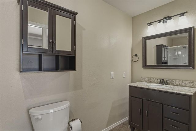 817 N Platt Circle, Moore, OK 73170