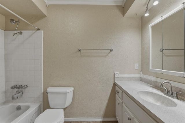 817 N Platt Circle, Moore, OK 73170