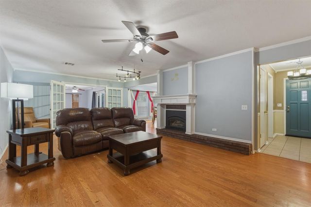 817 N Platt Circle, Moore, OK 73170