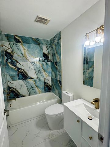 7690 Tahiti Lane 202, Lake Worth, FL 33467