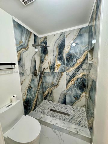 7690 Tahiti Lane 202, Lake Worth, FL 33467