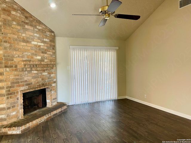 8600 WOOD WIND, San Antonio, TX 78251