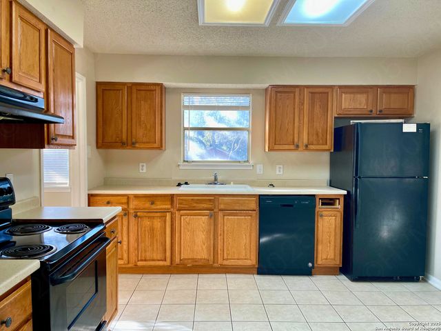 8600 WOOD WIND, San Antonio, TX 78251