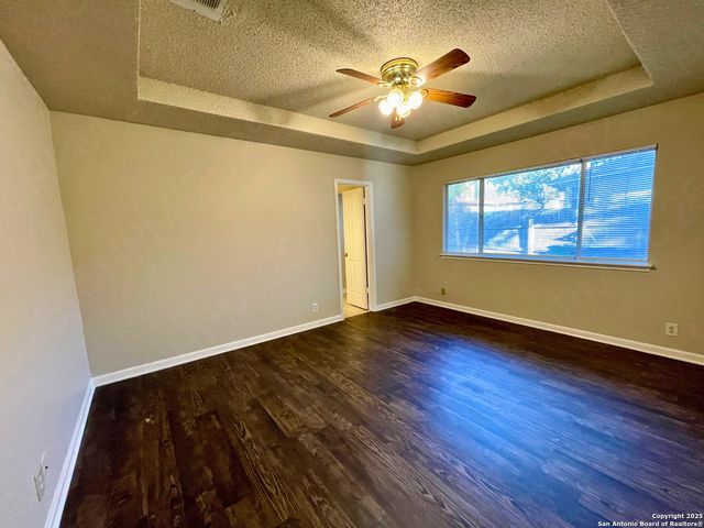 8600 WOOD WIND, San Antonio, TX 78251