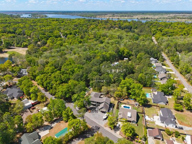 86 Lake Trail, Pawleys Island, SC 29585