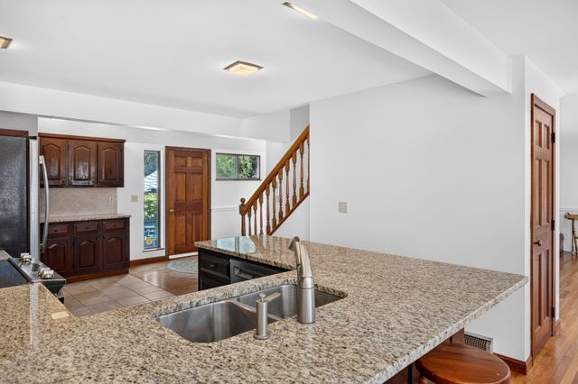 3 Hinckley Road, Harwich, MA 02645