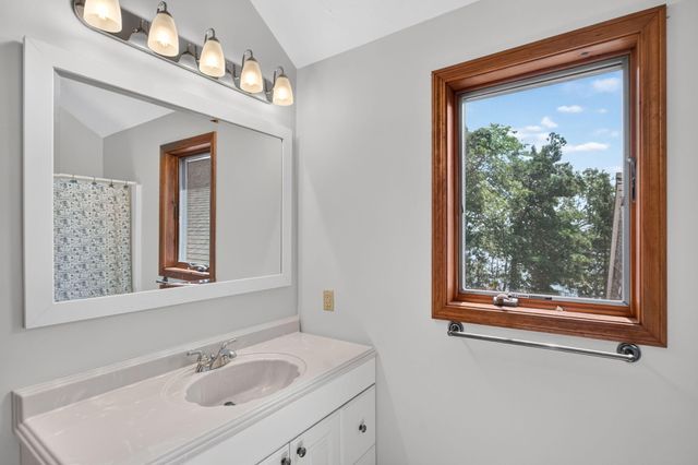 3 Hinckley Road, Harwich, MA 02645