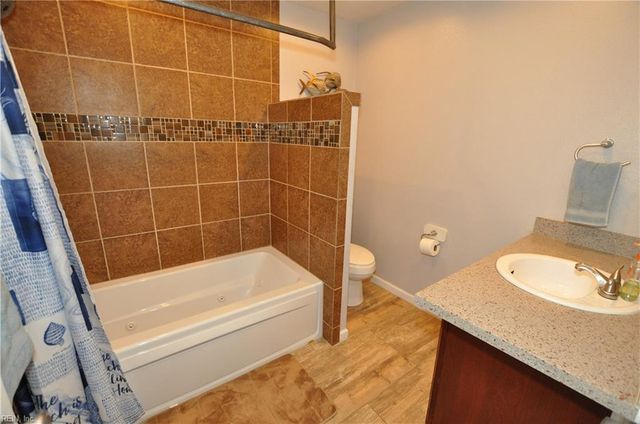 2404 Meiggs RD, Chesapeake, VA 23323