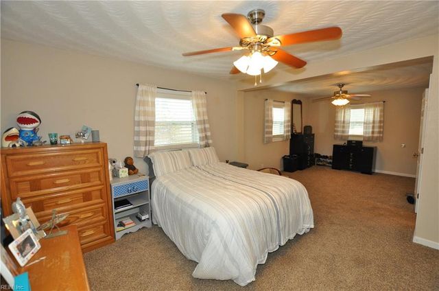 2404 Meiggs RD, Chesapeake, VA 23323