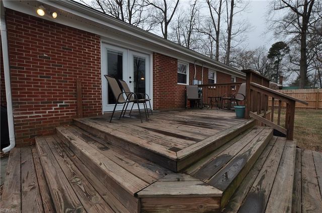 2404 Meiggs RD, Chesapeake, VA 23323