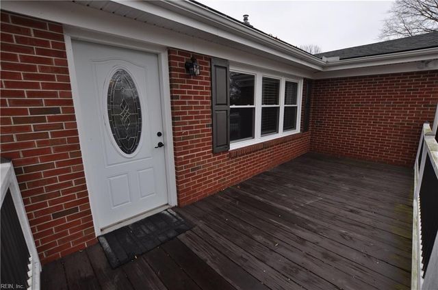 2404 Meiggs RD, Chesapeake, VA 23323