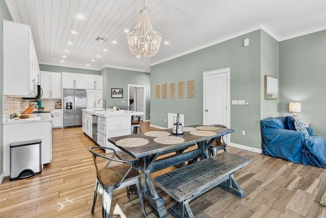 315 S 10th St, Port Aransas, TX 78373