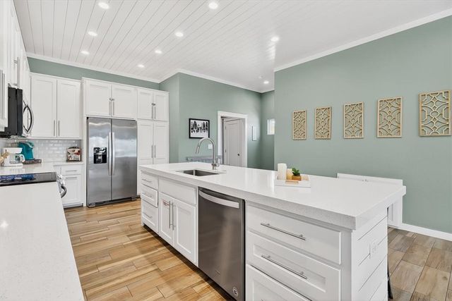 315 S 10th St, Port Aransas, TX 78373