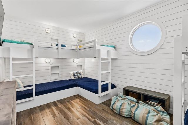 315 S 10th St, Port Aransas, TX 78373