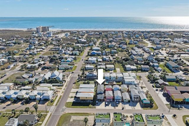 315 S 10th St, Port Aransas, TX 78373