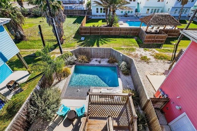 315 S 10th St, Port Aransas, TX 78373