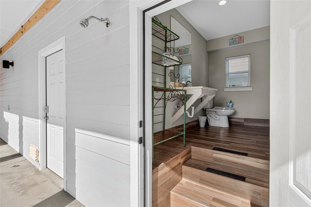 315 S 10th St, Port Aransas, TX 78373