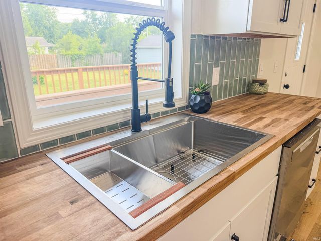 3118 Sunnymede Avenue, South Bend, IN 46615