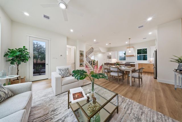 1106 Weiss Street, Houston, TX 77009