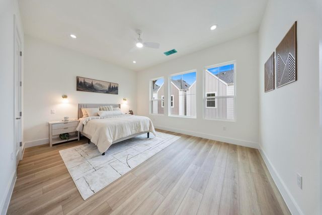 1106 Weiss Street, Houston, TX 77009