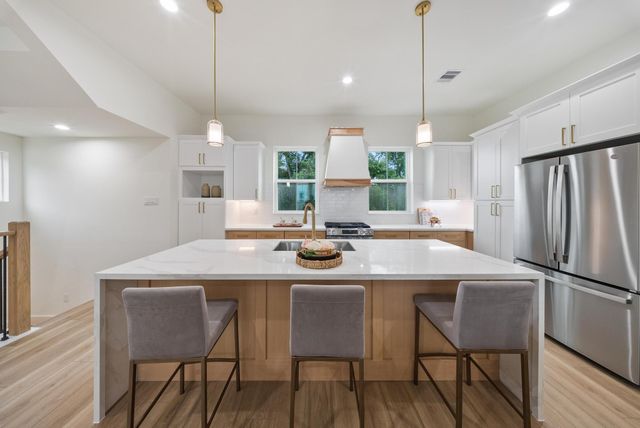 1106 Weiss Street, Houston, TX 77009