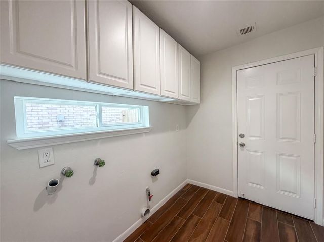 2503 Whispering Springs Drive, Spring, TX 77373