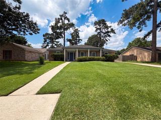 2503 Whispering Springs Drive, Spring, TX 77373