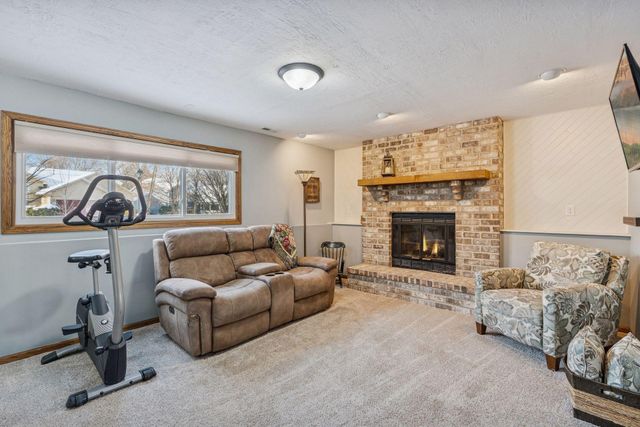 8906 Loch Lomond Boulevard, Brooklyn Park, MN 55443