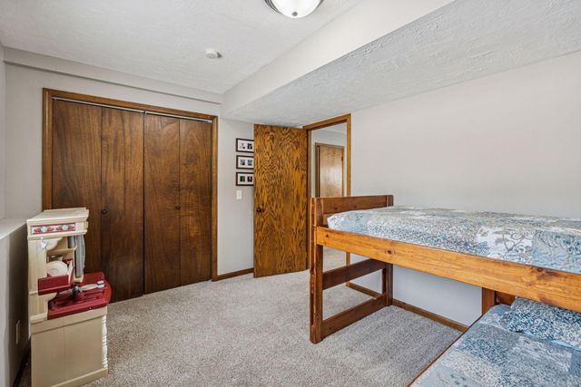 8906 Loch Lomond Boulevard, Brooklyn Park, MN 55443