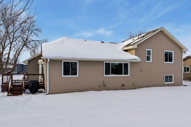 8906 Loch Lomond Boulevard, Brooklyn Park, MN 55443