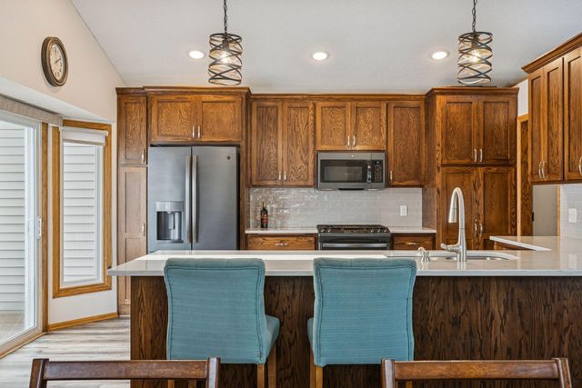 8906 Loch Lomond Boulevard, Brooklyn Park, MN 55443