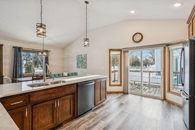 8906 Loch Lomond Boulevard, Brooklyn Park, MN 55443