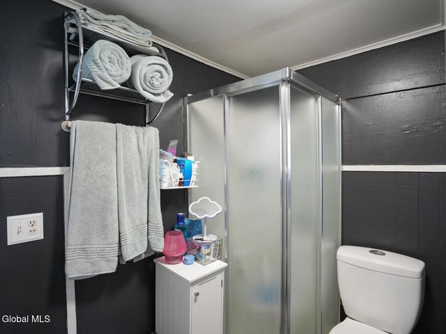 2073 Amsterdam Avenue, Rotterdam, NY 12303
