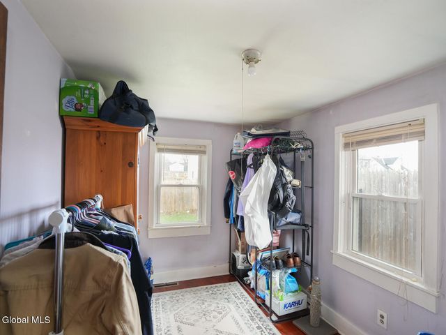 2073 Amsterdam Avenue, Rotterdam, NY 12303