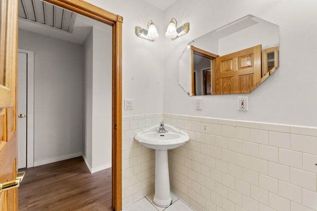 1199 S Diggins Main Street, Seymour, MO 65746