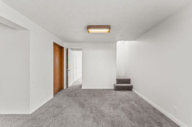 1199 S Diggins Main Street, Seymour, MO 65746