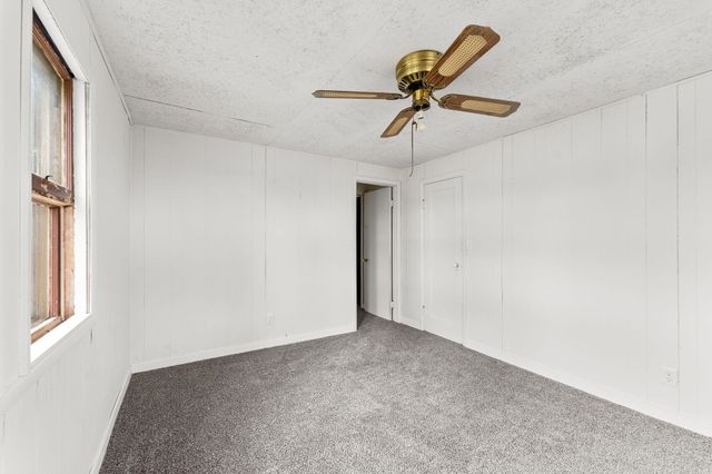 1199 S Diggins Main Street, Seymour, MO 65746