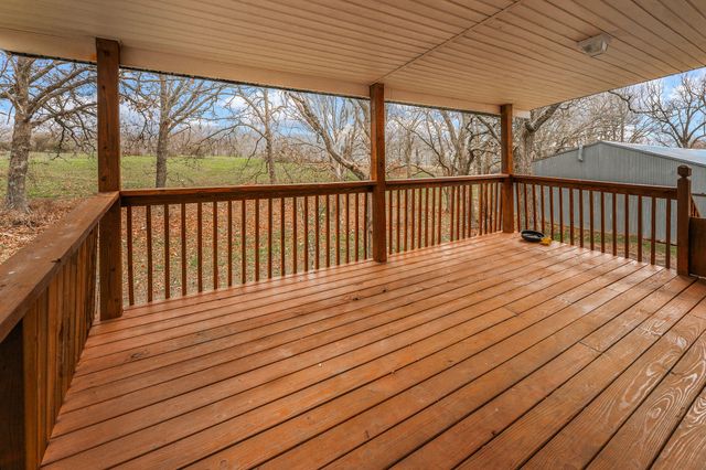 1199 S Diggins Main Street, Seymour, MO 65746