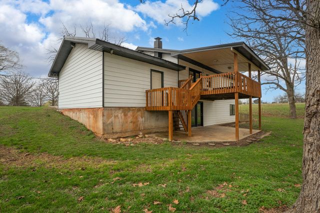 1199 S Diggins Main Street, Seymour, MO 65746