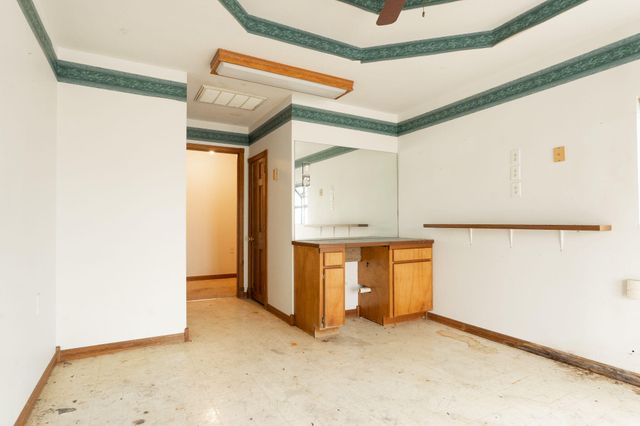 1199 S Diggins Main Street, Seymour, MO 65746