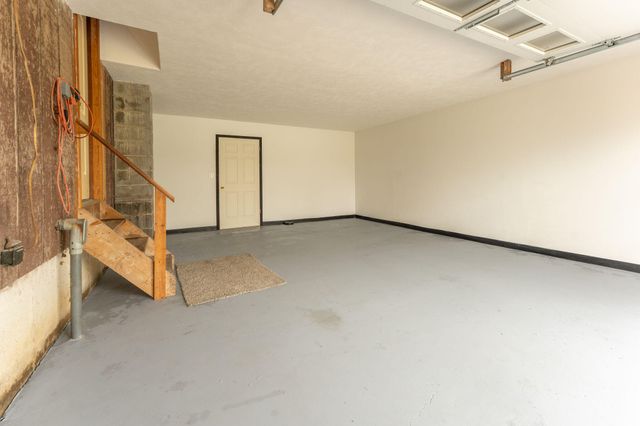 1199 S Diggins Main Street, Seymour, MO 65746