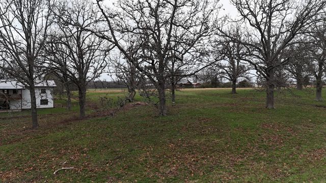 1199 S Diggins Main Street, Seymour, MO 65746