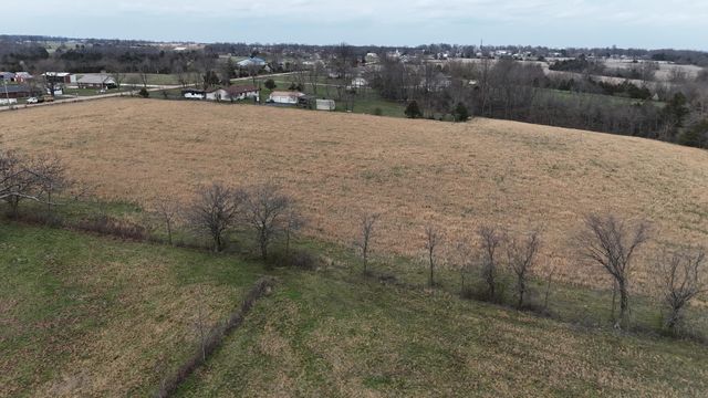 1199 S Diggins Main Street, Seymour, MO 65746